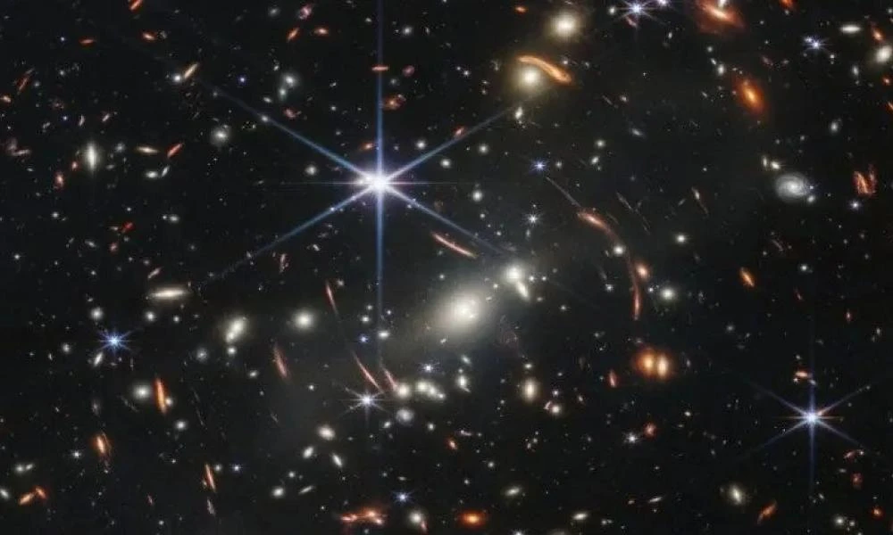 Το διαστημικό τηλεσκόπιο Hubble εντόπισε «σφυγμό» σε γαλαξία που θεωρούσαμε νεκρό